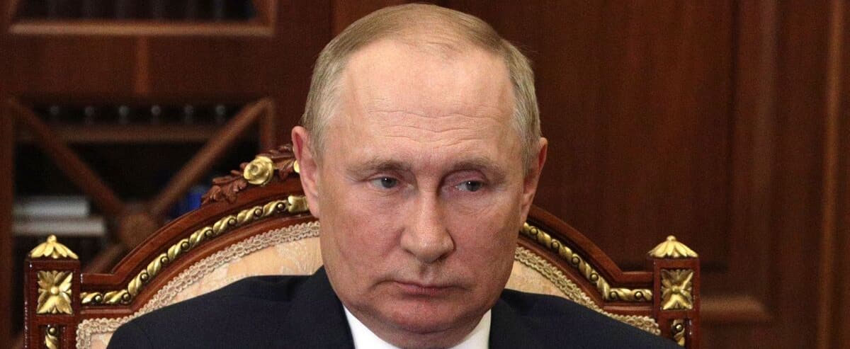 An opinion poll showed that Vladimir Putin is still very popular in Russia An opinion poll showed that Vladimir Putin is still very popular in Russia