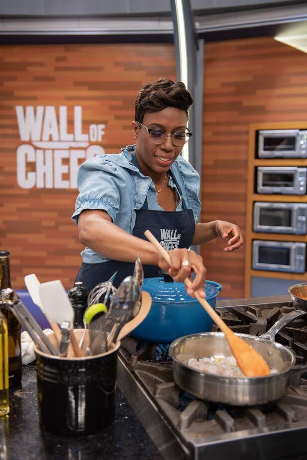 Lindsay Brun, une pâtissière d’origine haïtienne, remporte le concours culinaire de l’émission Wall of Chefs de Food Network Canada, le 8 septembre dernier.
PHOTO COURTOISIE/Wall of Chefs