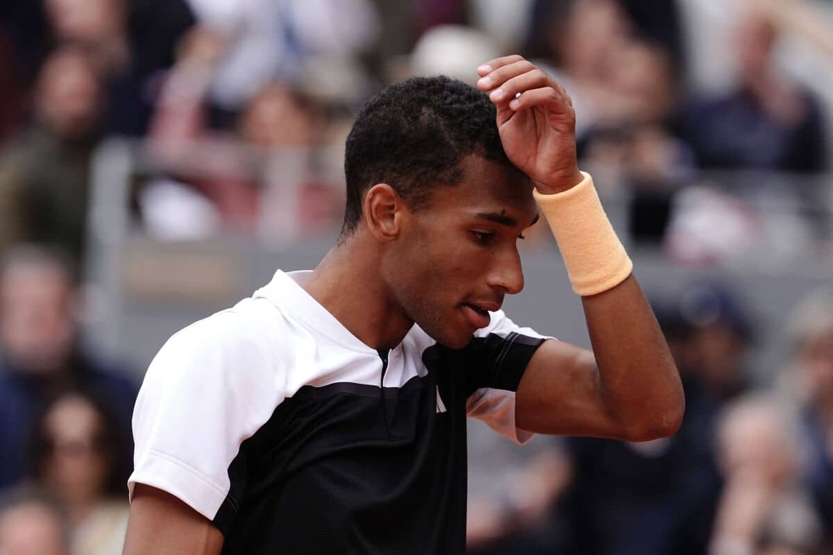 &Eacute;limin&eacute; en ronde des 16 &agrave; Roland-Garros: diminu&eacute; physiquement contre Carlos Alcaraz, F&eacute;lix Auger-Aliassime plie bagage