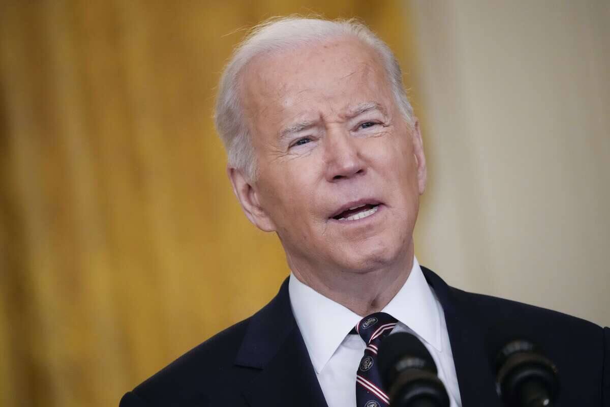 Biden annonce des sanctions qui coupent la Russie des financements occidentaux