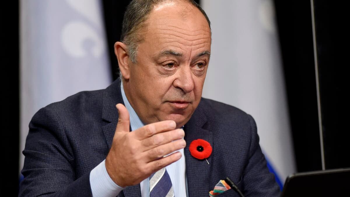 Homme armé recherché: le ministre Dubé annule un événement à Sept-Îles