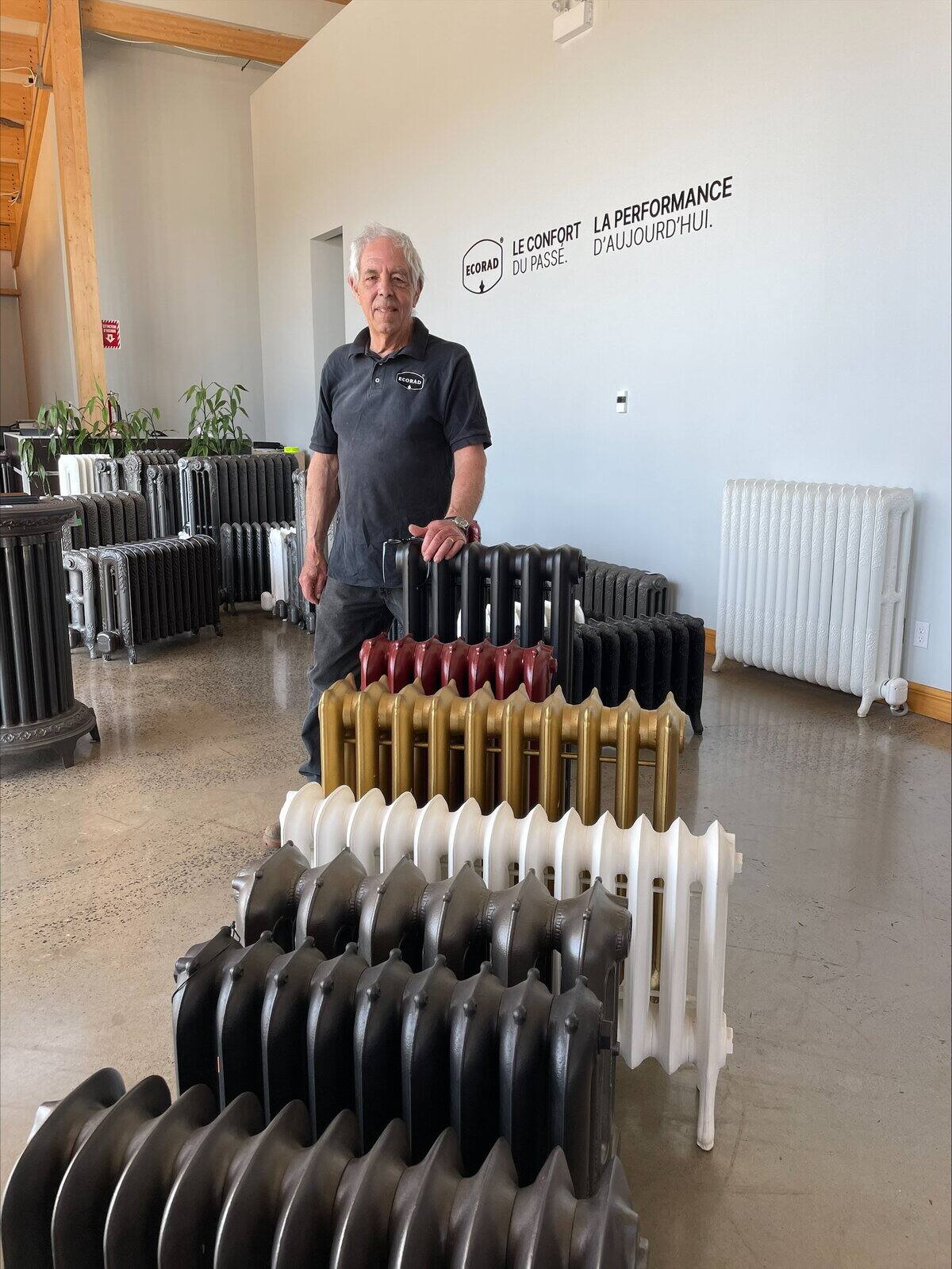 Il redonne vie &agrave; de vieux radiateurs en fonte