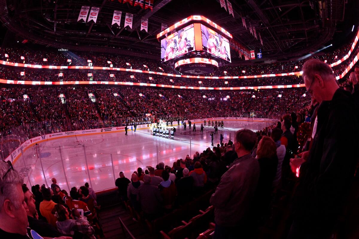 Un récord: 21,105 espectadores asistieron a un partido de hockey femenino pasado en el Bell Center.