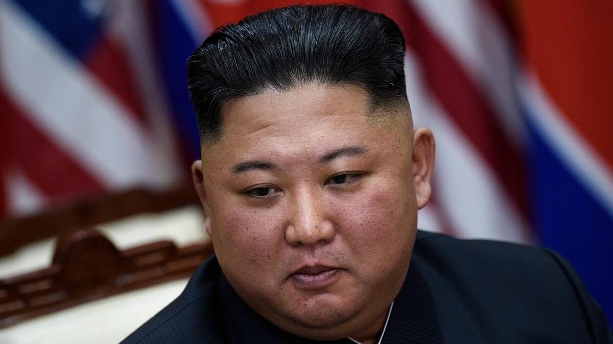 Corée du Nord : Kim Jong-un interdit les manteaux en cuir pour être le seul à en porter