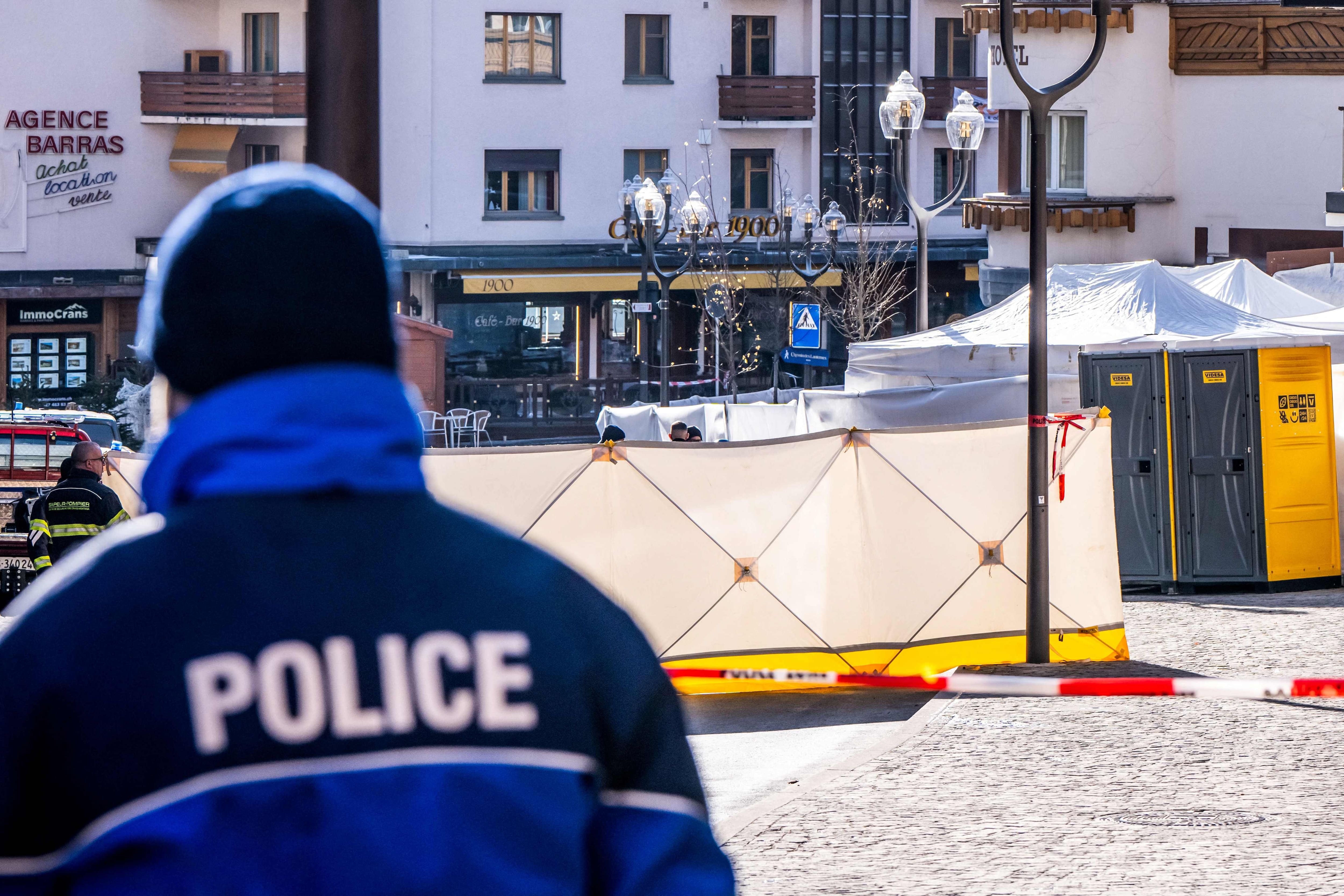 Incendie meurtrier d'un bar en Suisse: la th&egrave;se des feux de Bengale privil&eacute;gi&eacute;e