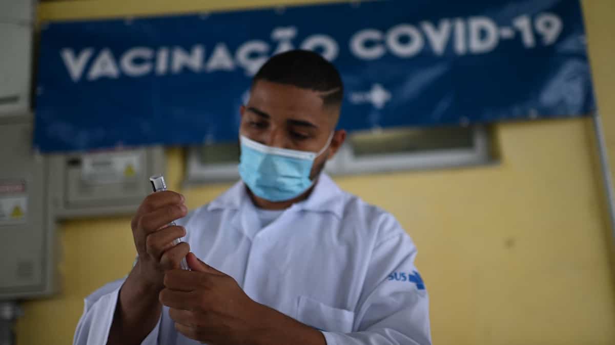 Une 4e dose de vaccin pour les immunodéprimés au Brésil