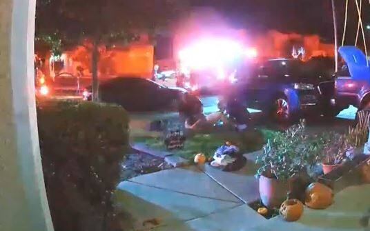 Elle accouche sur la pelouse devant sa maison