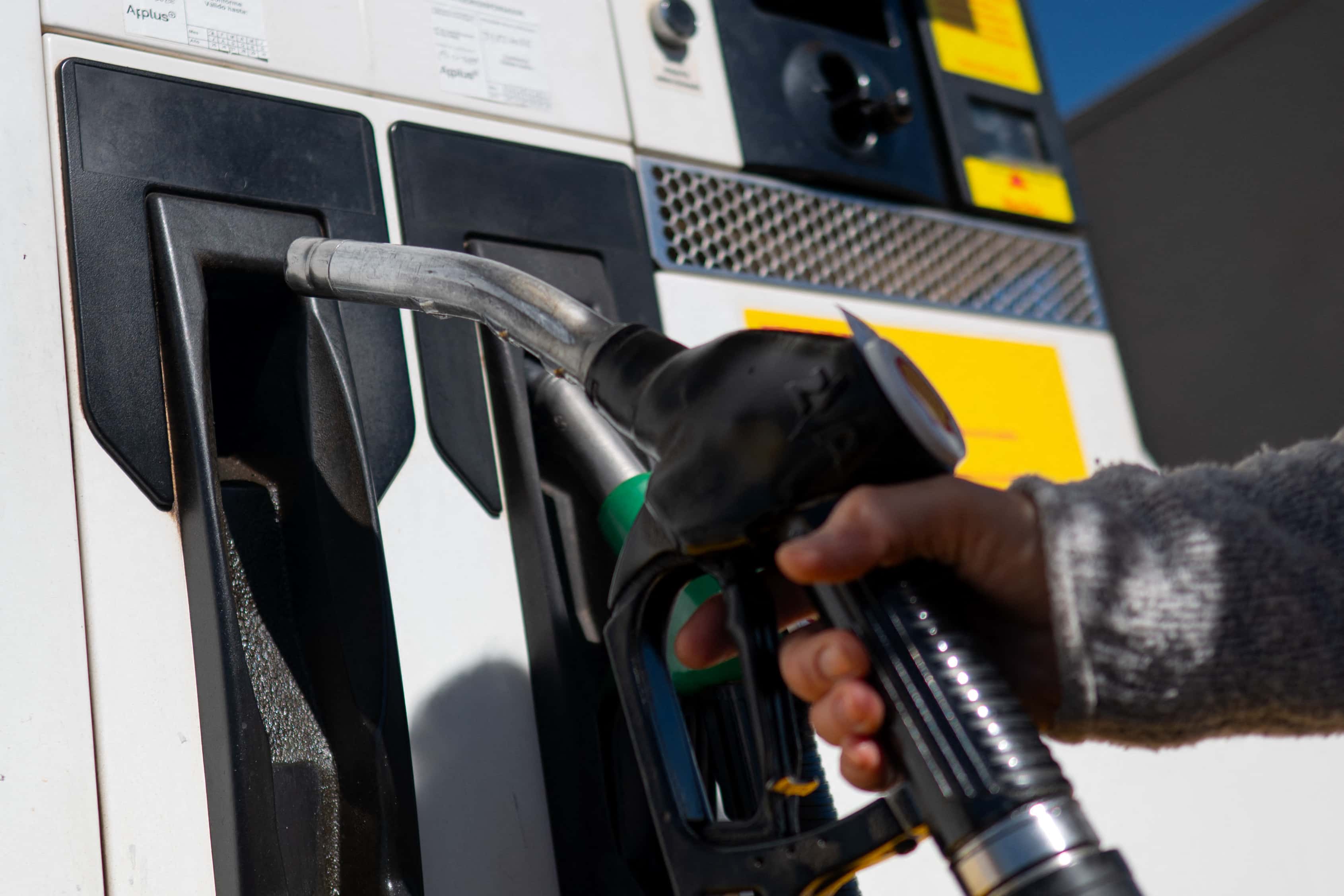 Les cours du p&eacute;trole presque insensibles au d&eacute;blocage de r&eacute;serves strat&eacute;giques