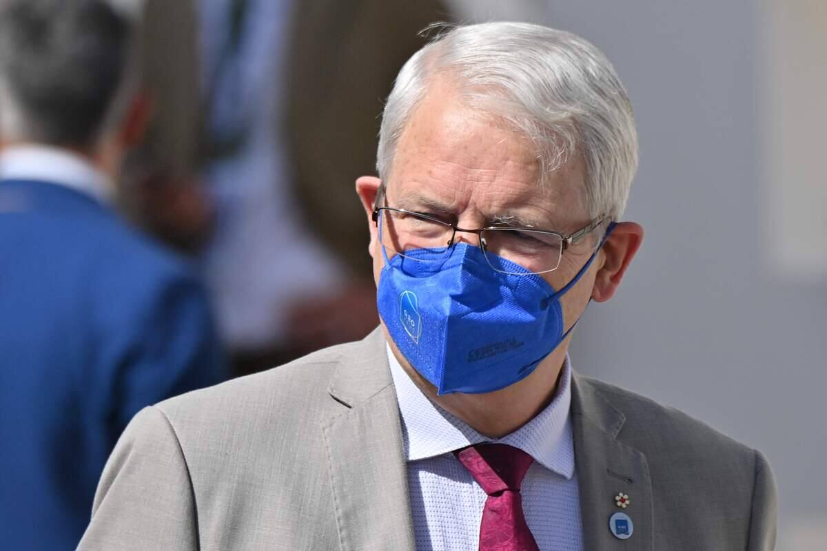 Le Canada garde la Chine &agrave; l&rsquo;&oelig;il, assure Garneau