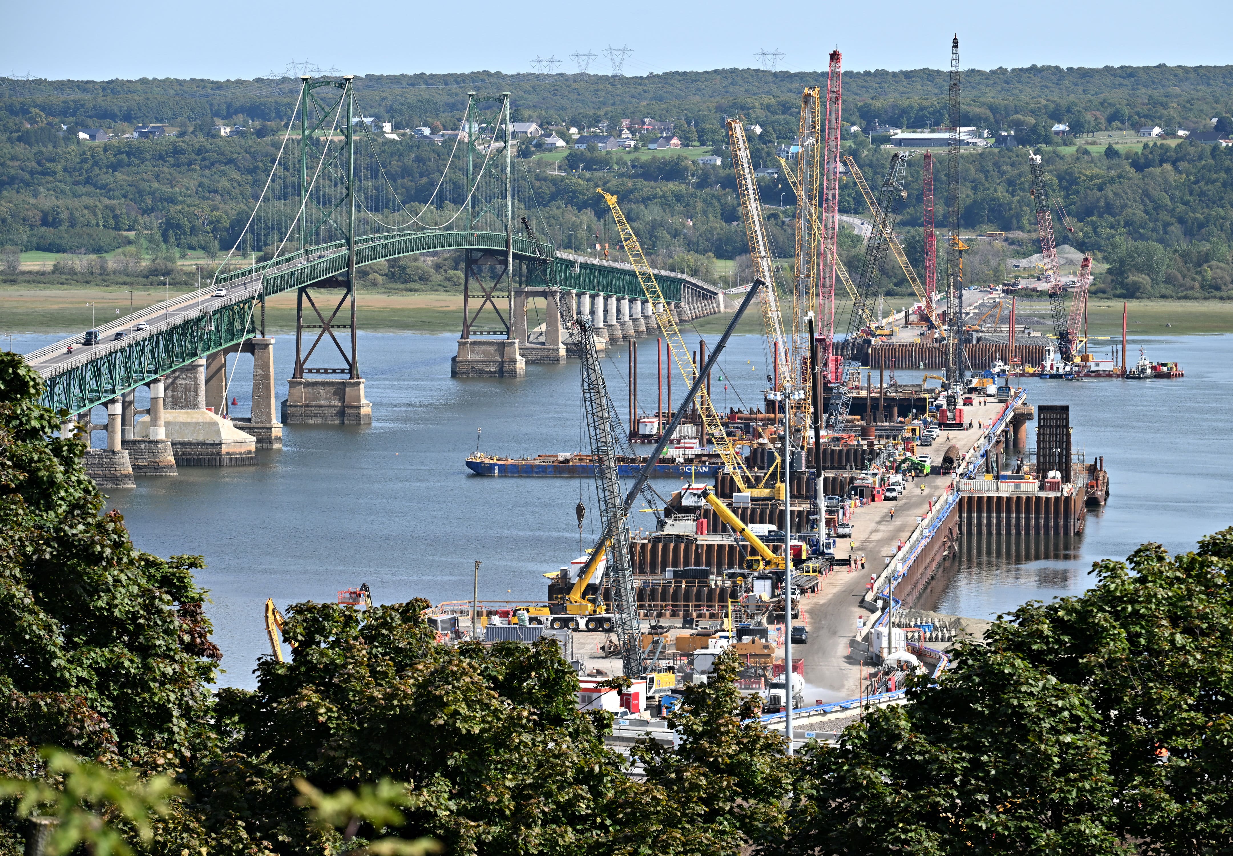 Nouveau pont de l’Île-d’Orléans: travaux suspendus au sud pour une infiltration d’eau