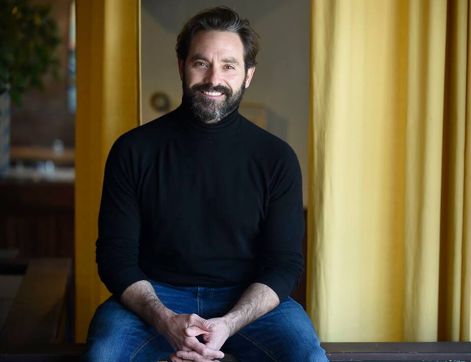 Image principale de l'article Il affirme attendre après un vaccin, mais lequel?