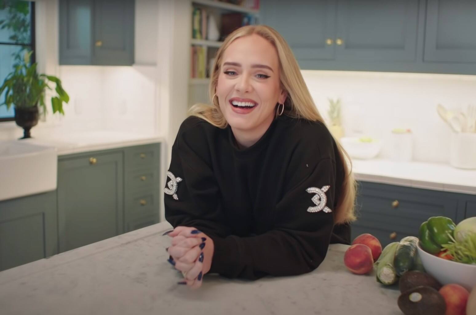 Adele possède un objet bizarre lui ayant appartenu