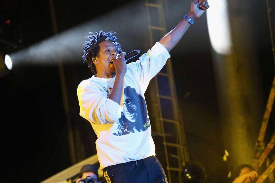 Image principale de l'article Jay-Z explique pourquoi il est resté assis