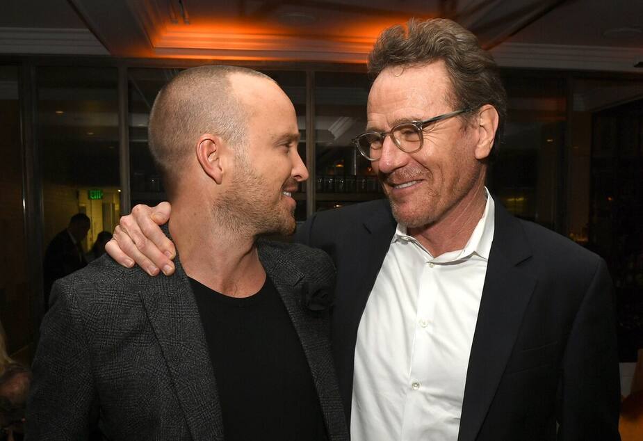 Image principale de l'article Bryan Cranston est le parrain du fils d'Aaron Paul