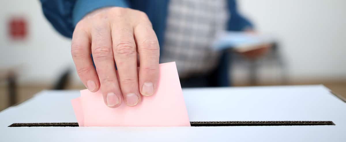 Un référendum sur la péréquation et le changement d’heure attendu en Alberta