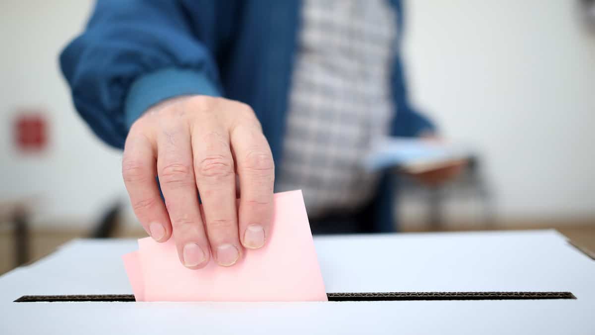 Un transfuge de la CAQ appelle à voter libéral