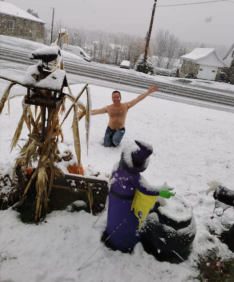 Here is one, in Saint-Georges, who was happy on this first snow day.