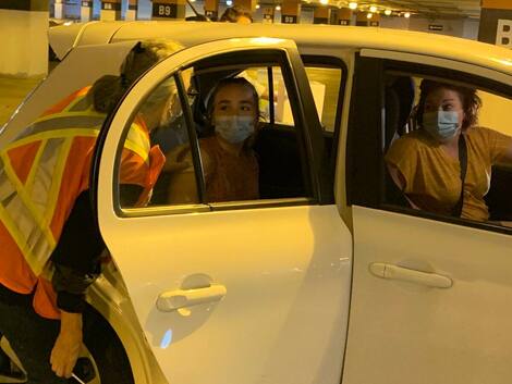 Car vaccination at Laval University's PEPS.