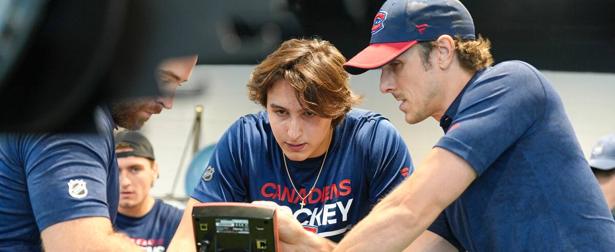 CH : David Reinbacher se développe à une vitesse vertigineuse