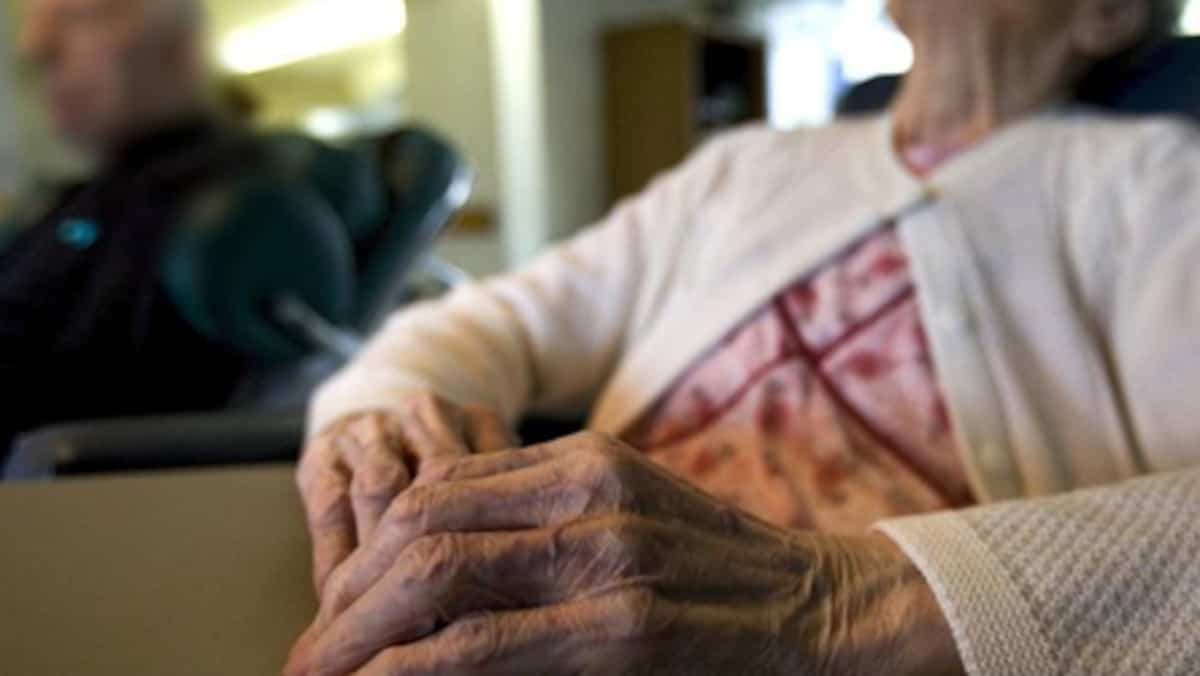 Toujours aucun plan d’action de Québec en CHSLD, déplore la FIQP