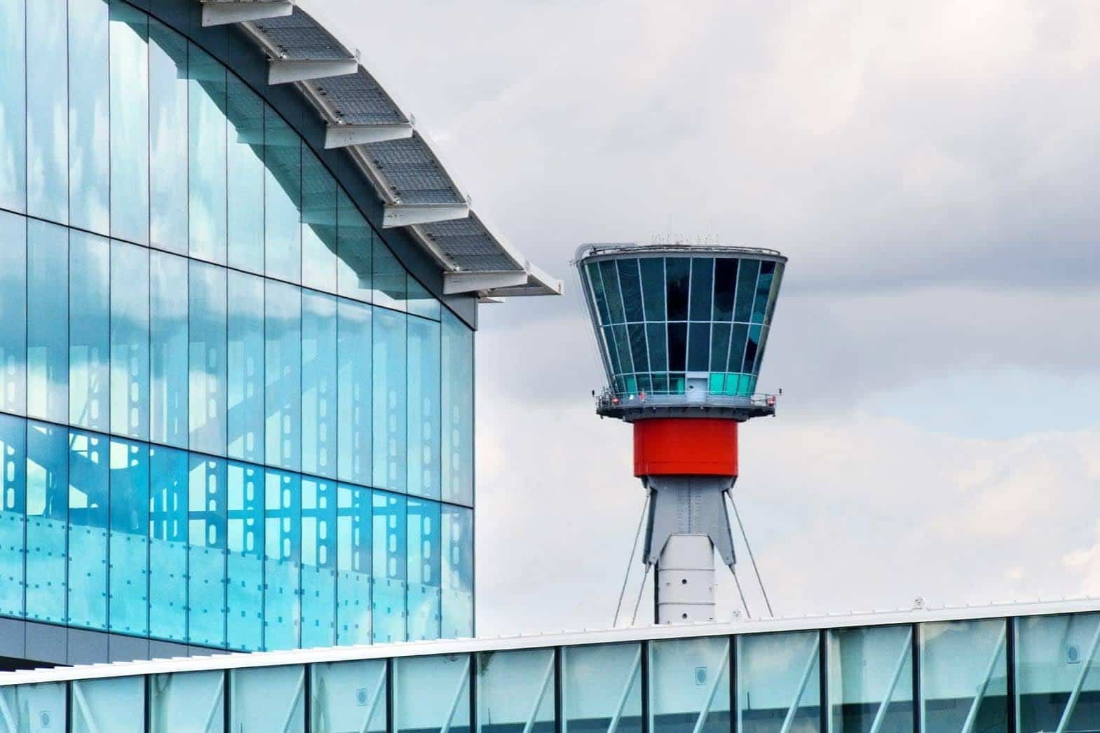 La Caisse de dépôt intéressée à investir dans les aéroports canadiens