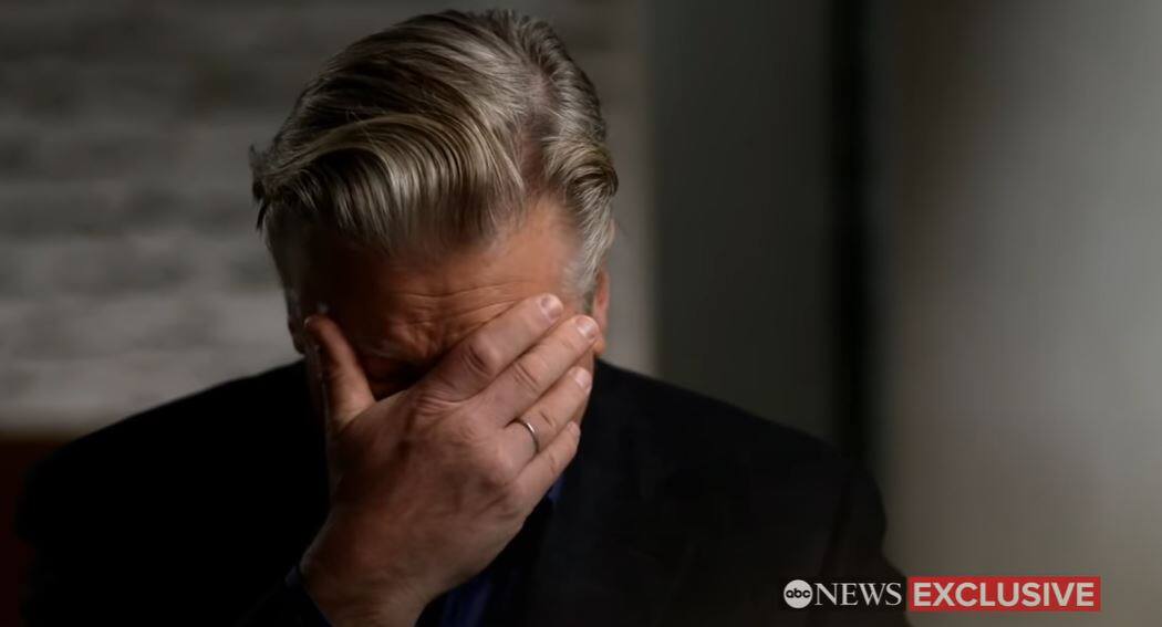 Tir mortel sur un tournage: Alec Baldwin assure ne pas avoir appuy&eacute; sur la g&acirc;chette