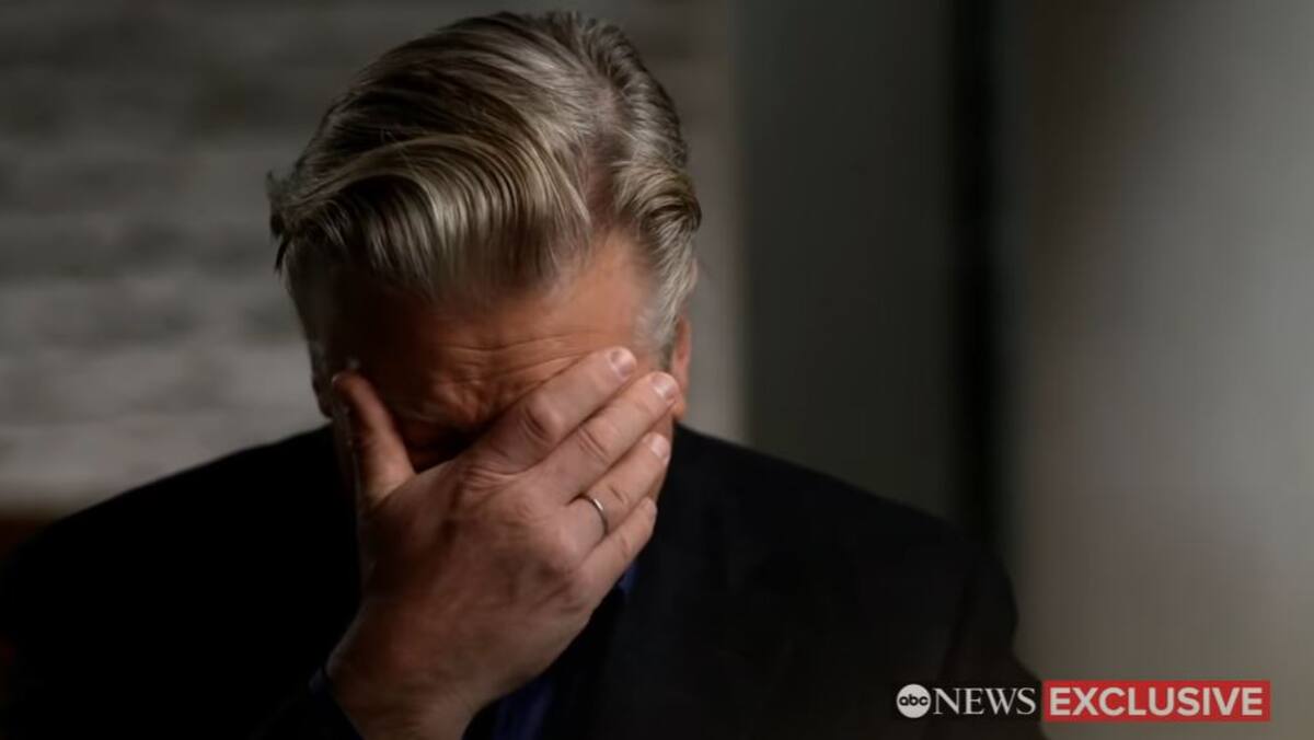 Tir mortel sur un tournage: Alec Baldwin assure ne pas avoir appuyé sur la gâchette