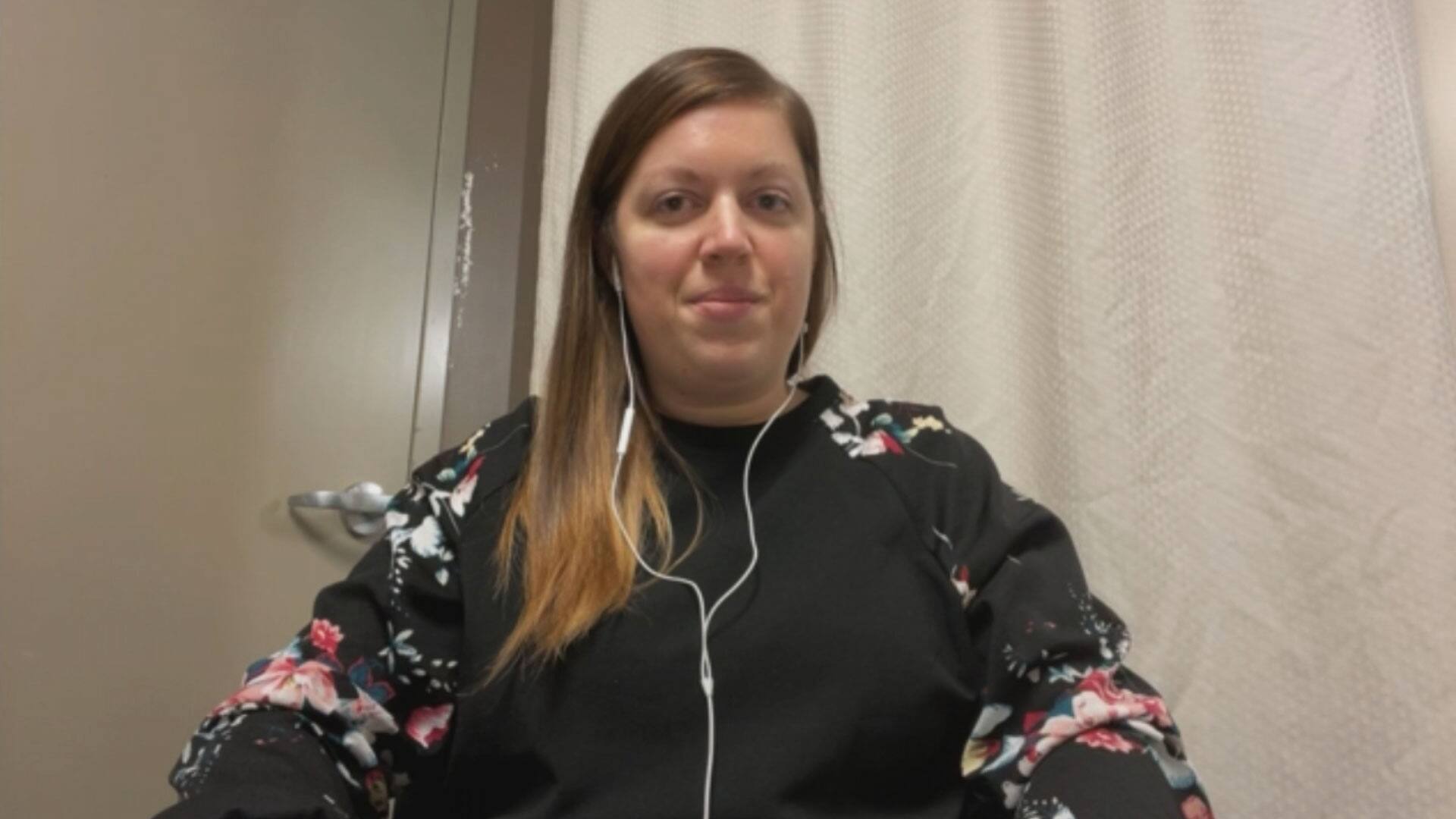 Une m&egrave;re de 4 enfants perd l&rsquo;usage de ses jambes du jour au lendemain