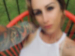 Elle souligne l'anniversaire du décès de son père