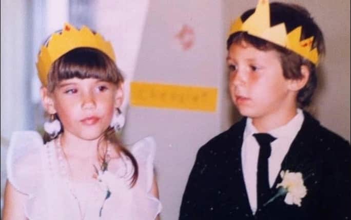 Elle rend hommage à son ami d'enfance décédé