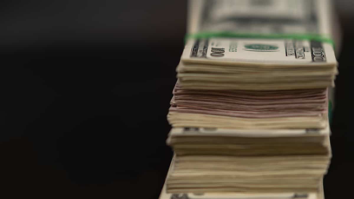 Un bon samaritain rapporte 3000 $ trouvés dans la rue à Mont-Tremblant