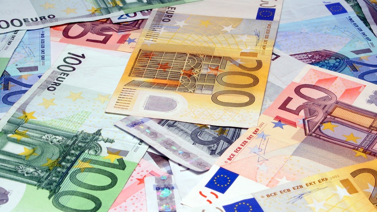 Pays-Bas: un sans-abri restitue 2000 euros trouvés dans un train vide