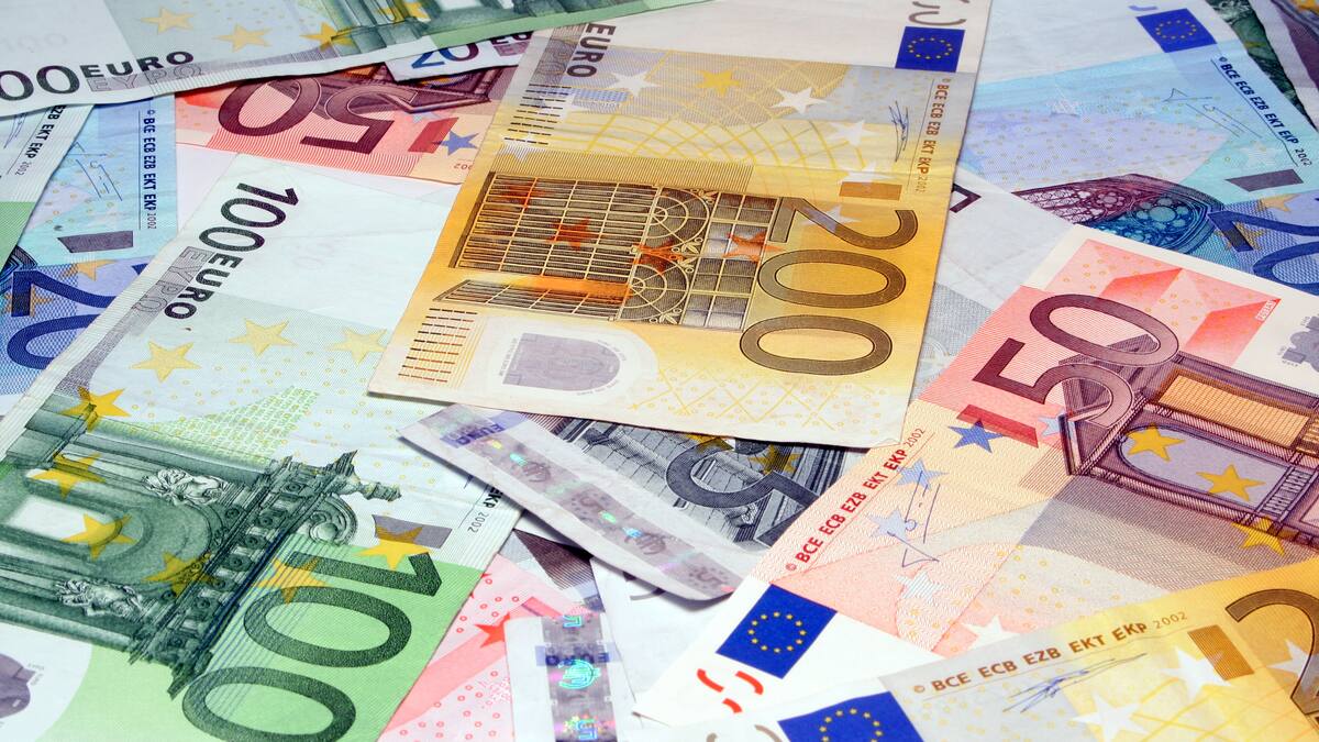 Les avoirs russes gelés en Suisse évalués à 8,8 milliards CAD