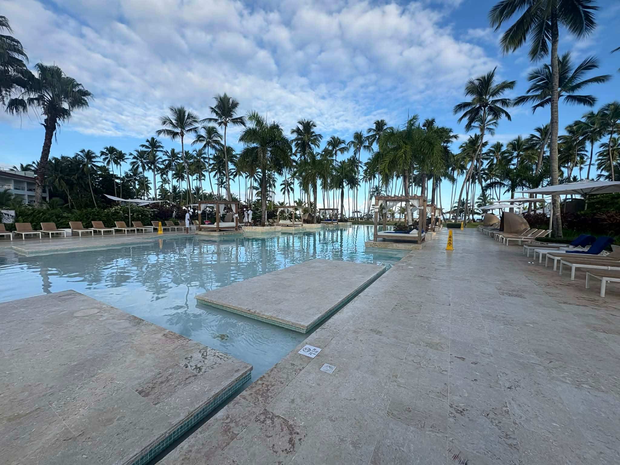 Dominican Republic Hotel Illnesses: Ongoing Health Concerns for Tourists in Samaná