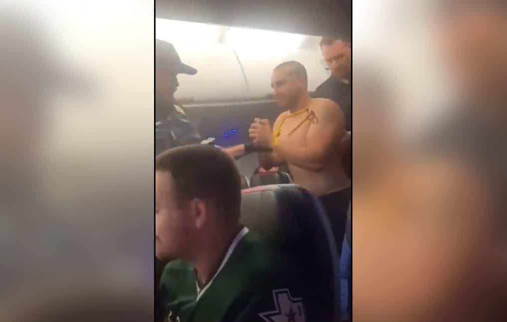 EN VID&Eacute;O | Un passager avale 10 comestibles de cannabis et s&egrave;me le chaos dans un avion