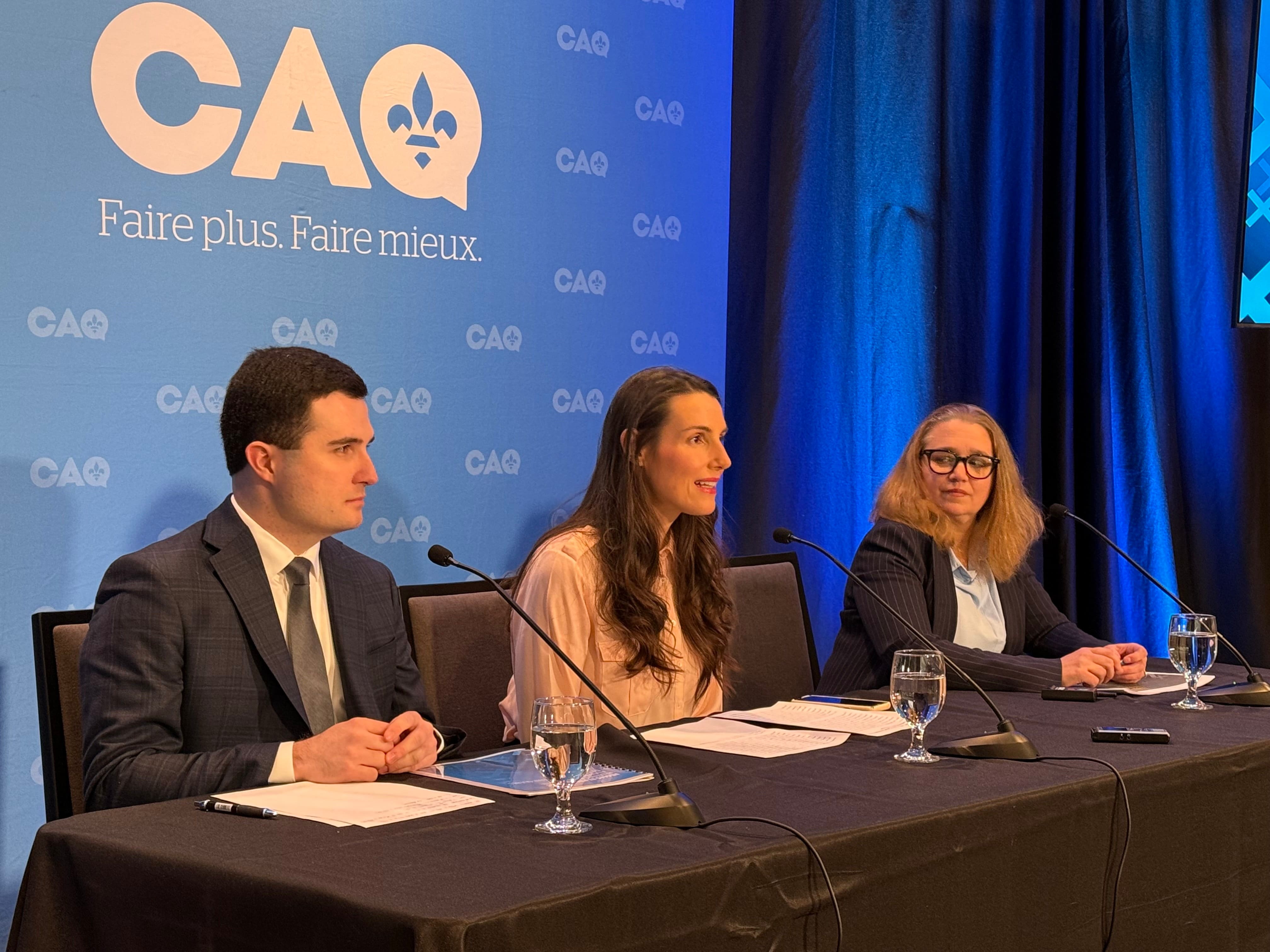 La CAQ fait volte-face et confirme que les ministres qui tenteront de succéder à François Legault devront se contenter de leur salaire de député.