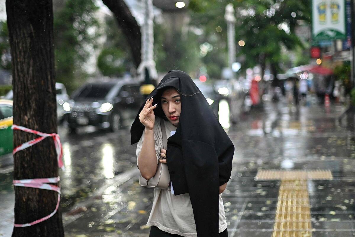 Le nord de la Tha&iuml;lande sous les eaux, cinq morts