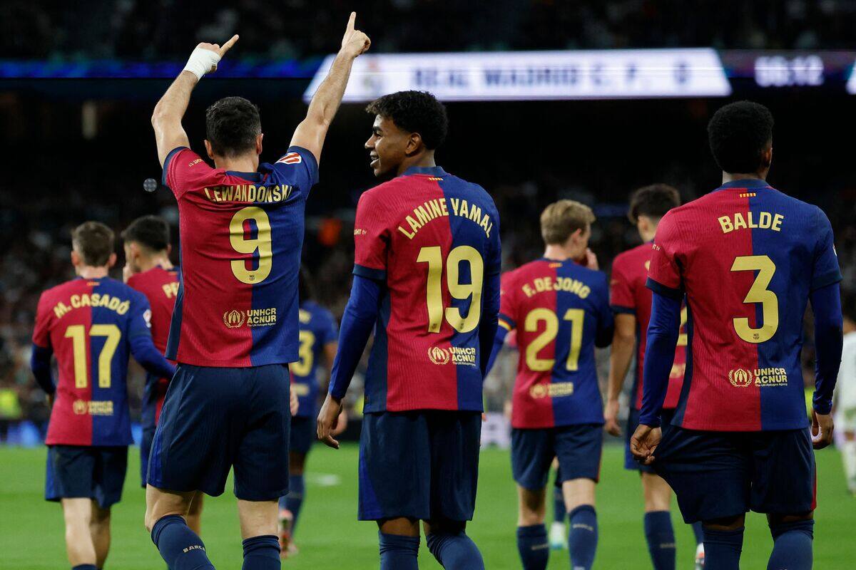 Espagne le FC Barcelone corrige le Real à Madrid 40 avec un doublé de