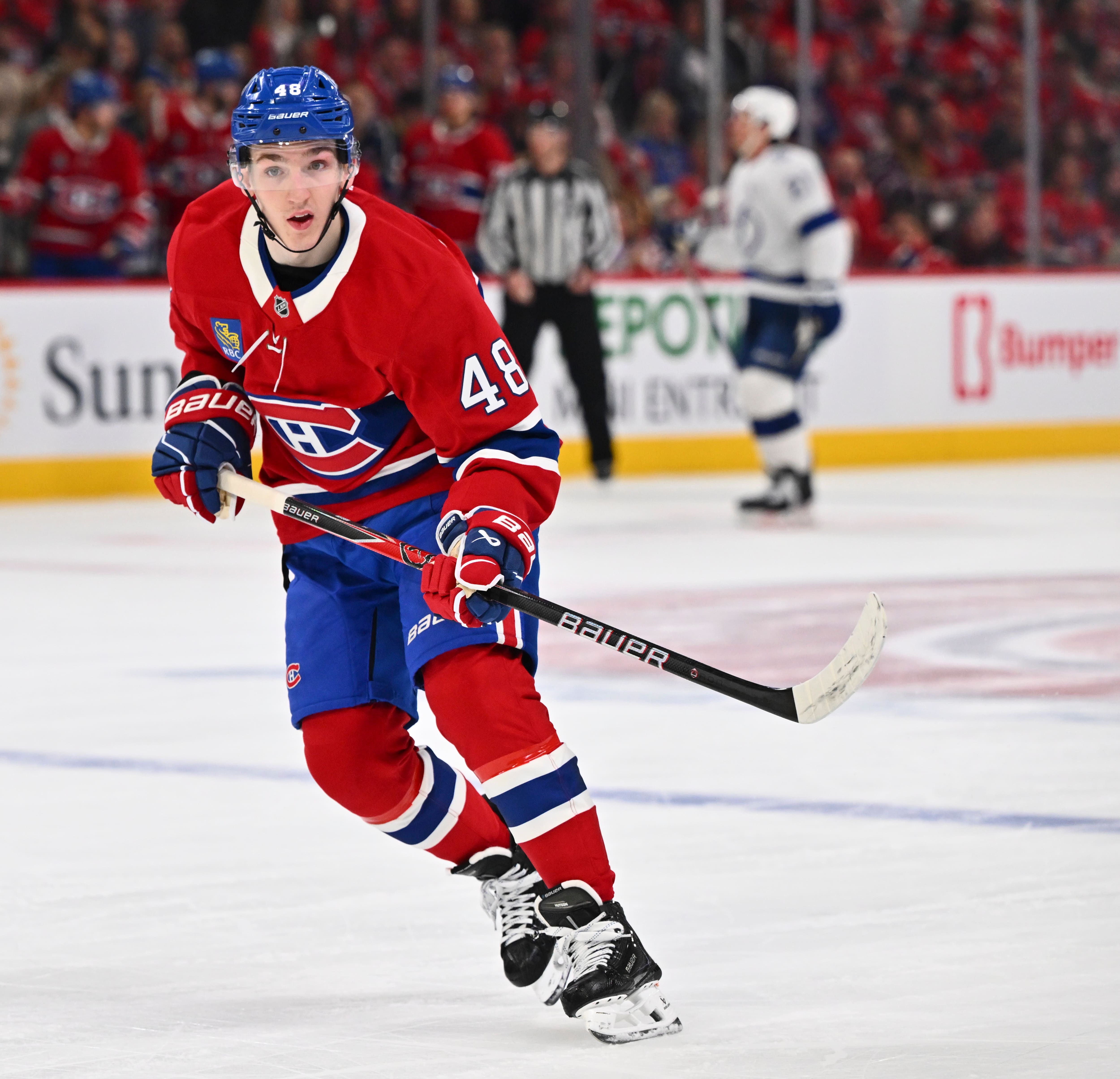 Lane Hutson, durante o segundo período, durante a partida das séries eliminatórias apresentadas à venda em 24 de abril de 2026 no Center Bell.