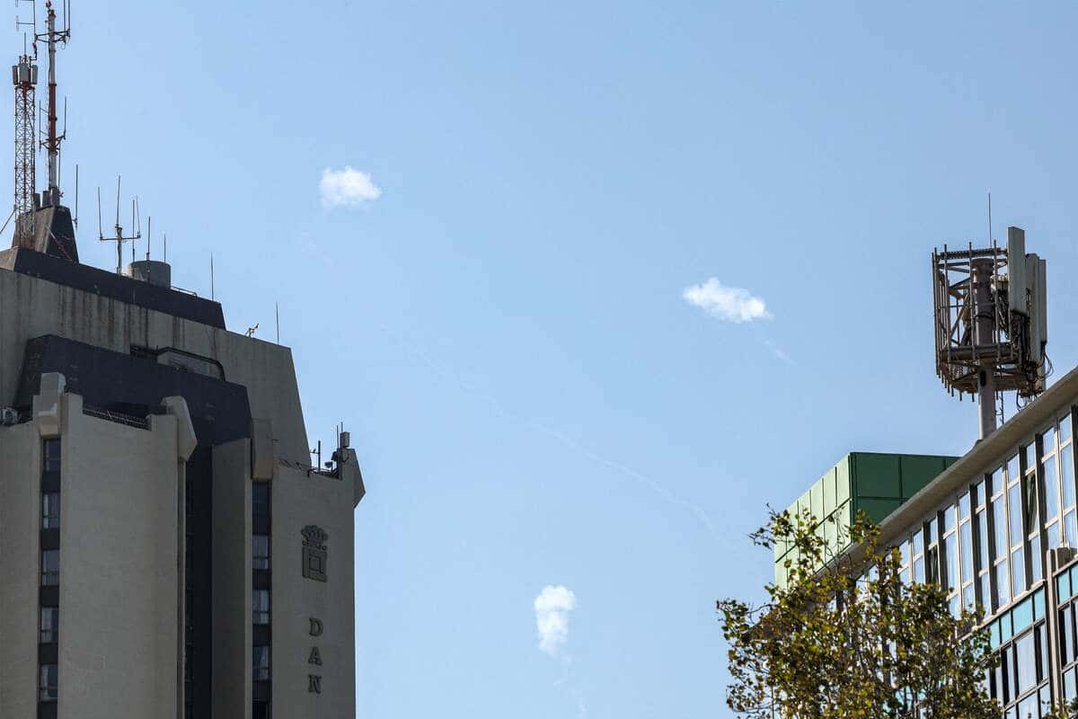 ヒズボラ、テルアビブに向けてミサイル発射、イスラエルによるレバノン爆撃