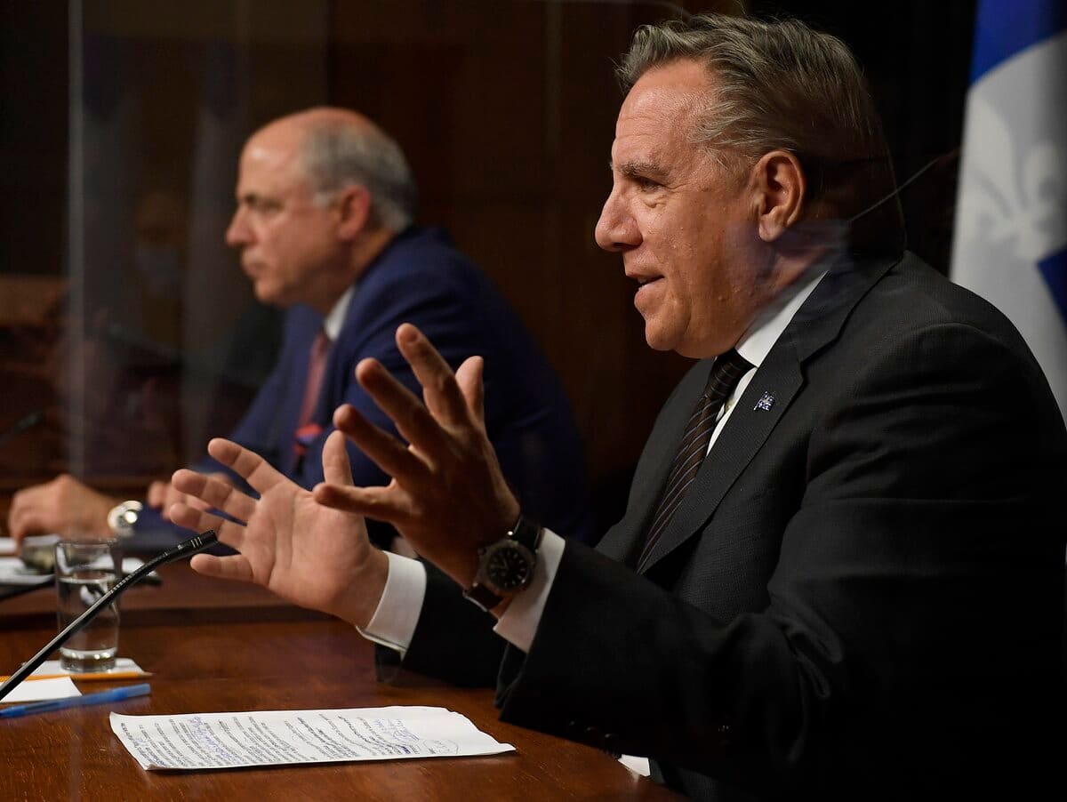 Couvre-feu: les dépanneurs veulent aussi pouvoir livrer de l'alcool et de la nourriture | JDQ