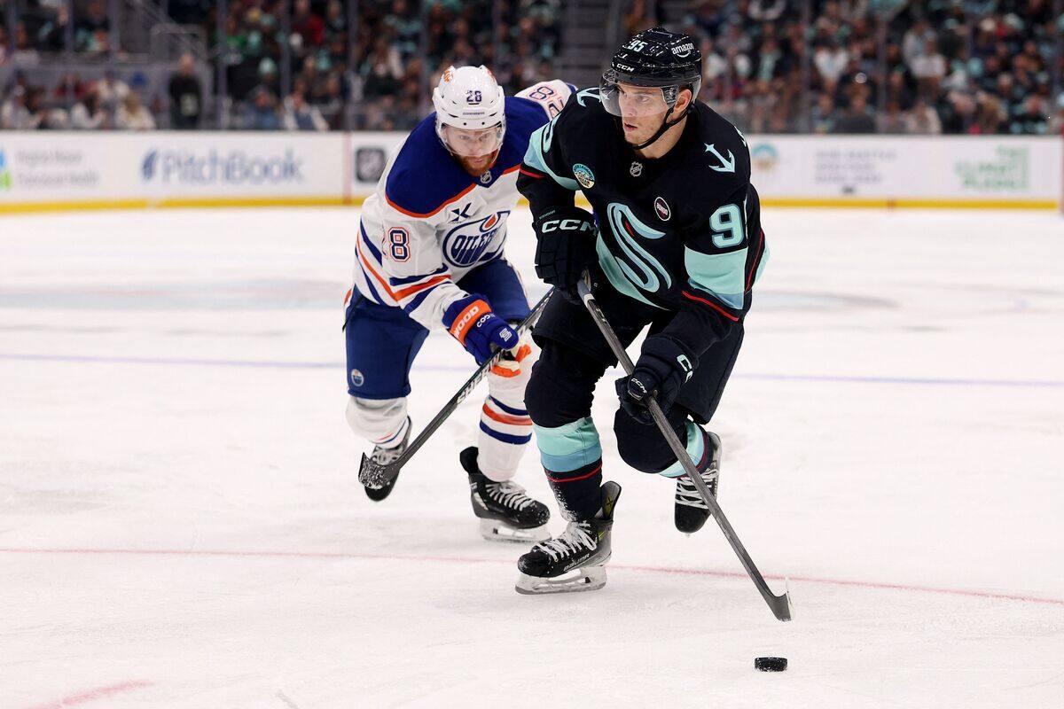 Les Blackhawks sacrifient un Qu&eacute;b&eacute;cois pour Burakovsky