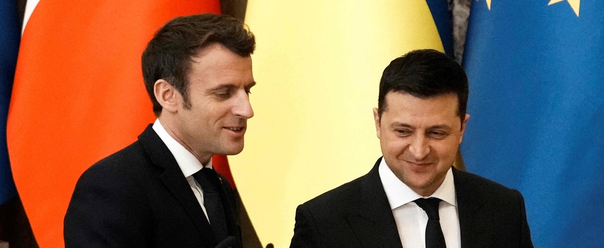 Guerre en Ukraine: le ton monte entre Zelensky et Macron