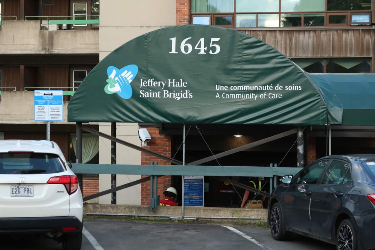 Un a&icirc;n&eacute; perd la vie dans l&rsquo;incendie d&rsquo;un CHSLD &agrave; Qu&eacute;bec