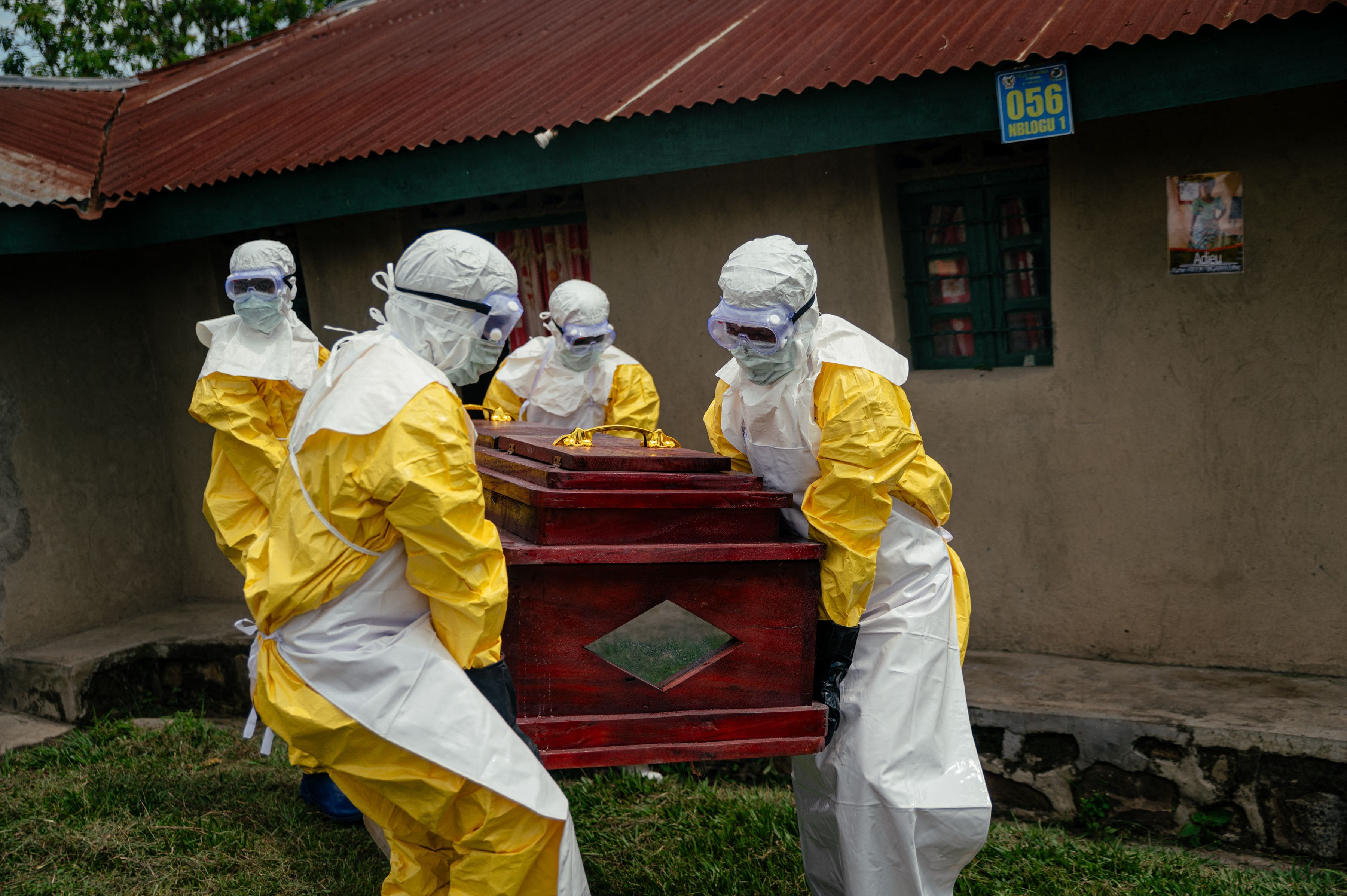 Épidémie d’Ebola en RDC: des bénévoles de la Croix-Rouge att