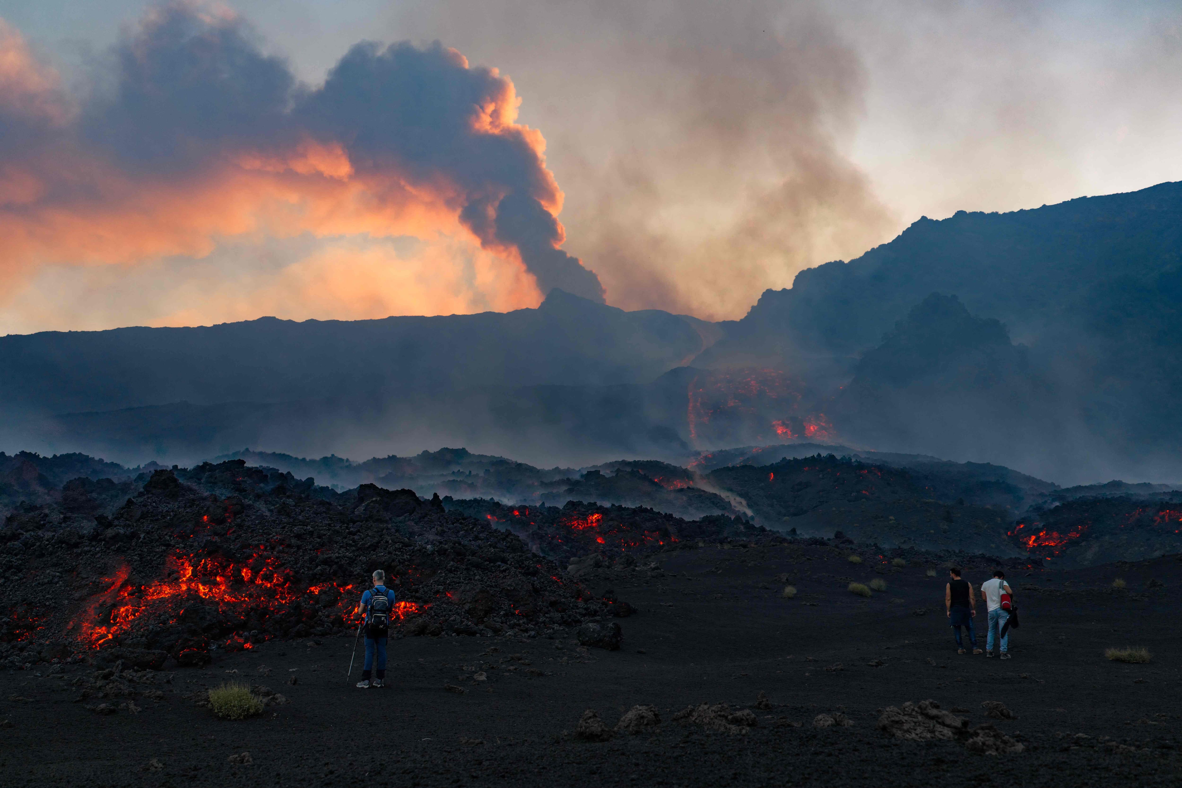 «Mon arrivée a été infernale»: l’éruption du volcan Etna complique les vacances de nombreux touristes