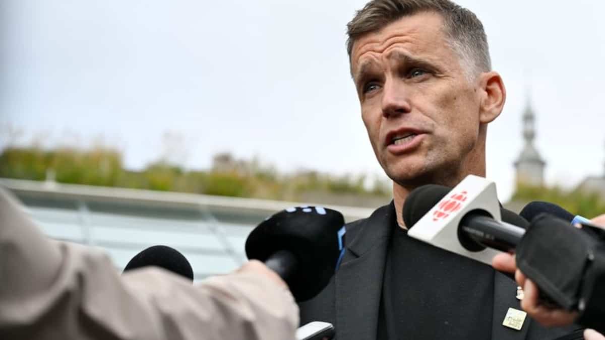 Mairie De Québec: En Tête Dans Les Sondages, Bruno Marchand Ne Tien...