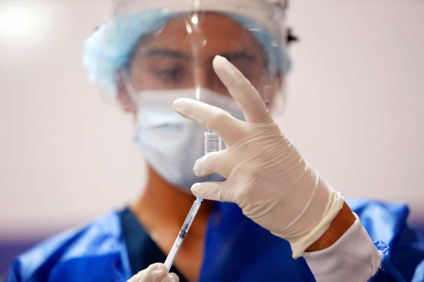 La 4e dose de vaccin «moins» efficace contre Omicron selon une étude hospitalière israélienne La 4e dose de vaccin «moins» efficace contre Omicron selon une étude hospitalière israélienne