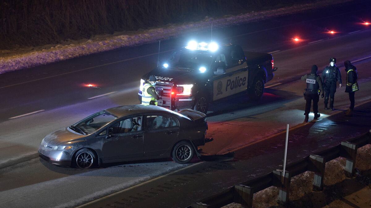 Un suspect touché par un Taser lors d’une poursuite policière sur l’A25