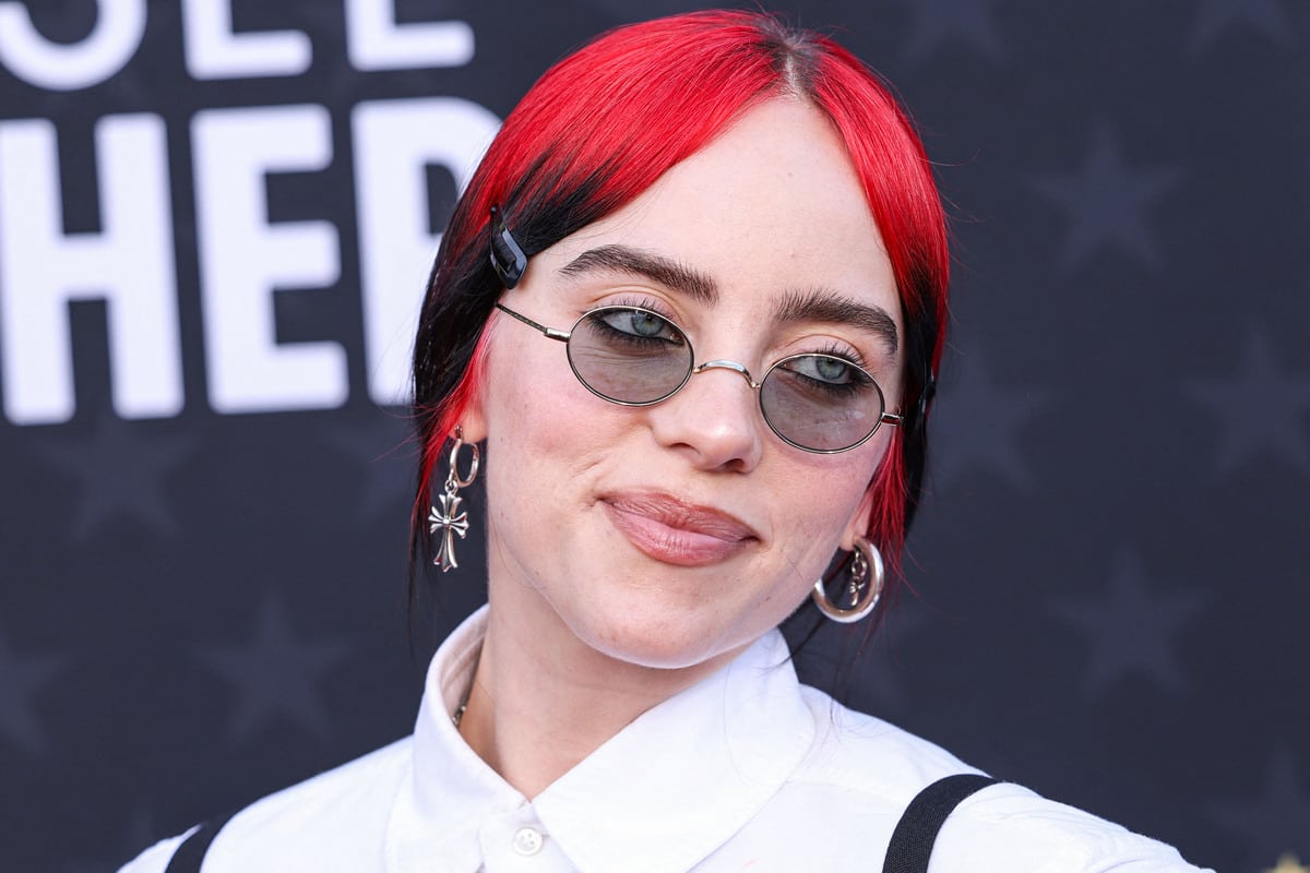 Billie Eilish se dévoile dans une robe corset